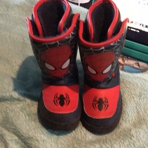 Spider-Man snow boots light up